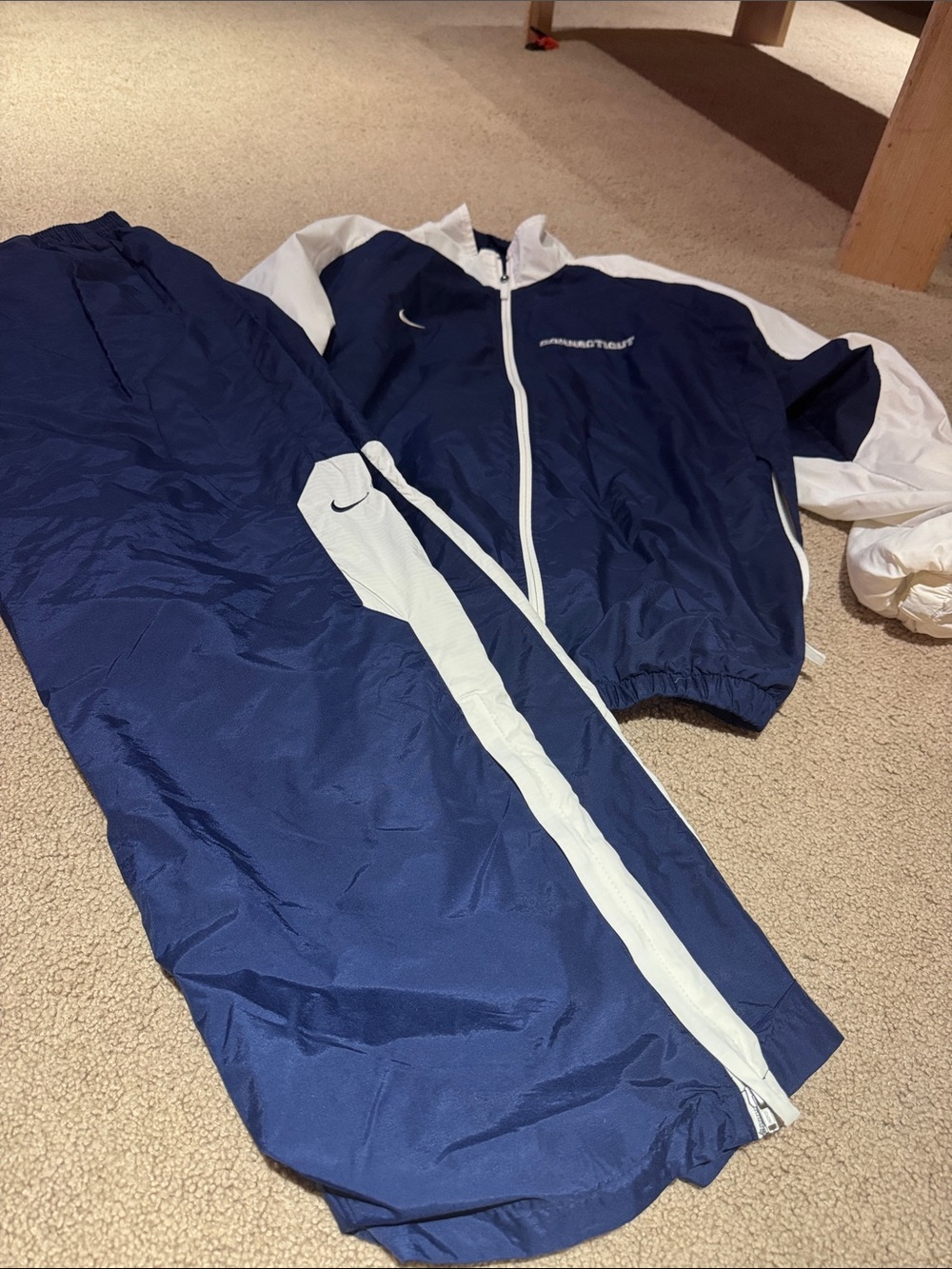 VINTAGE NIKE UCONN Windbreaker suit. Featuring UCONN “C”.
